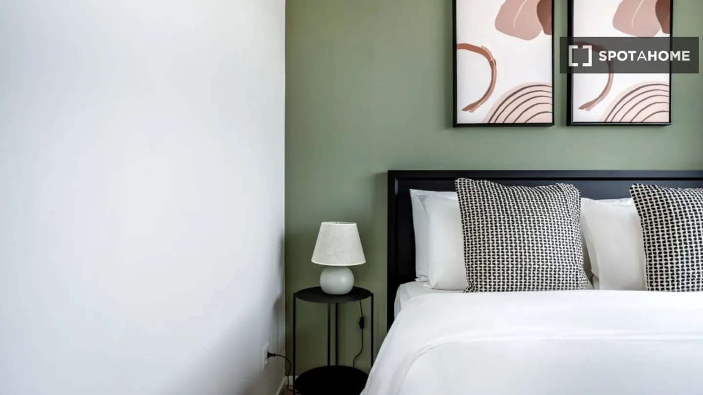 Discover, visit, and rent your new home online with full confidence. - Photo 9 of 16