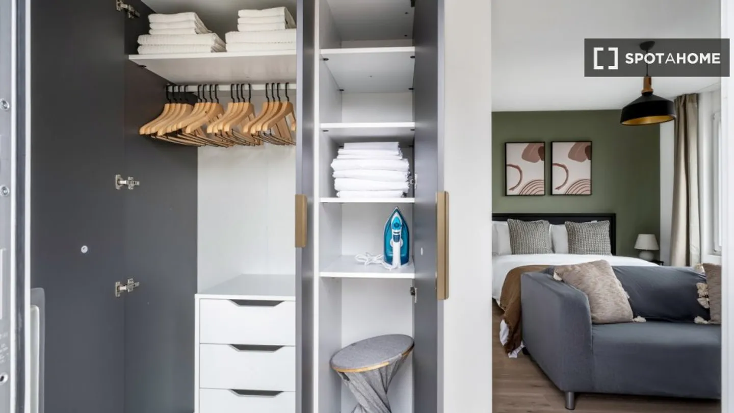 Discover, visit, and rent your new home online with full confidence. - Photo 12 of 16