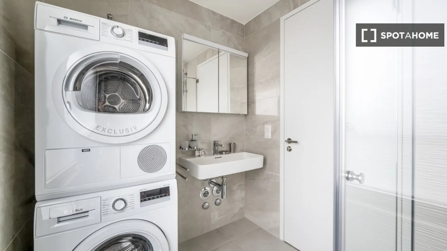 Discover, visit, and rent your new home online with full confidence. - Photo 15 of 16