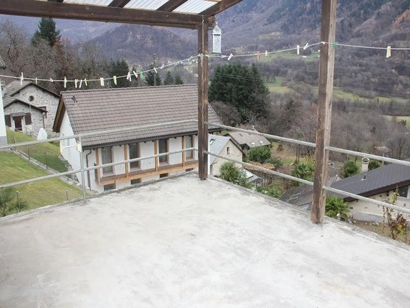 «grosses Dorfhaus mit Garten / grande casa nel nucleo con giardino» - Foto 17 di 25