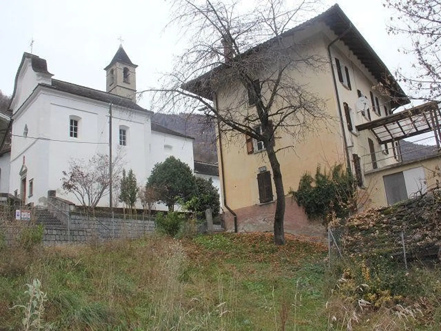 «grosses Dorfhaus mit Garten / grande casa nel nucleo con giardino» - Foto 18 di 25