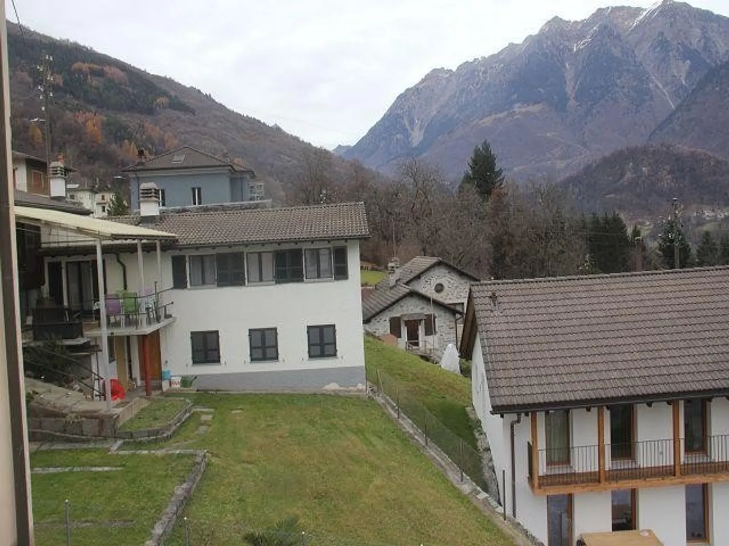 «grosses Dorfhaus mit Garten / grande casa nel nucleo con giardino» - Foto 21 di 25