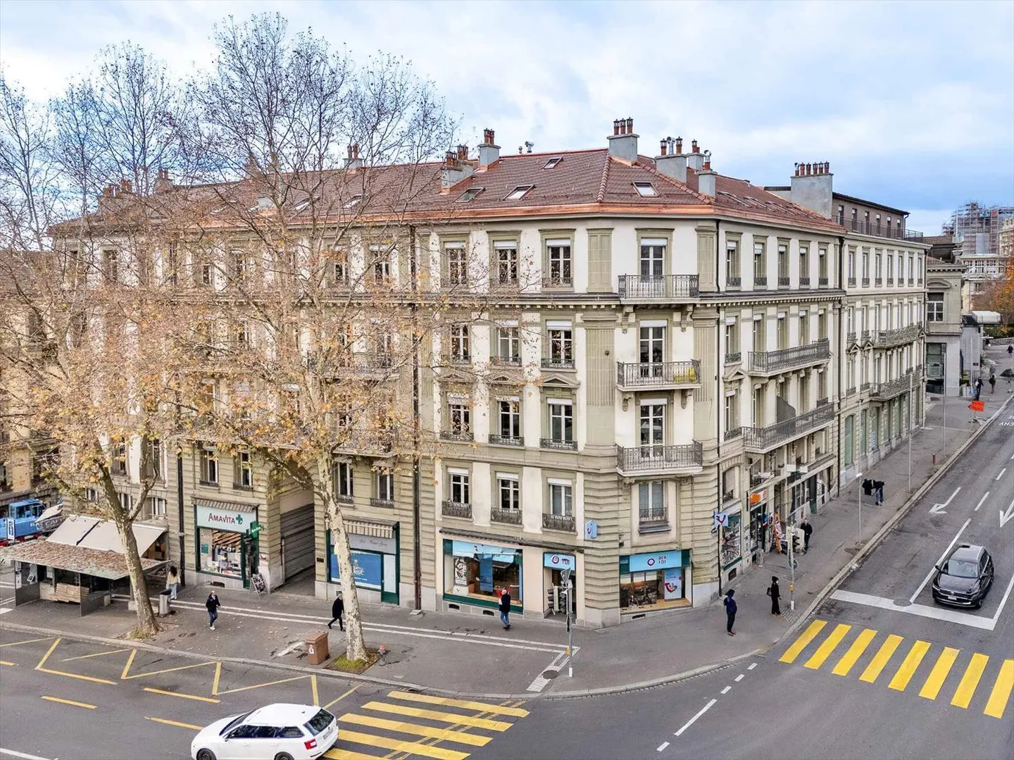 Superficie di uffici di 138 m2 in mansarda in un edificio di carattere - Foto 3 di 7