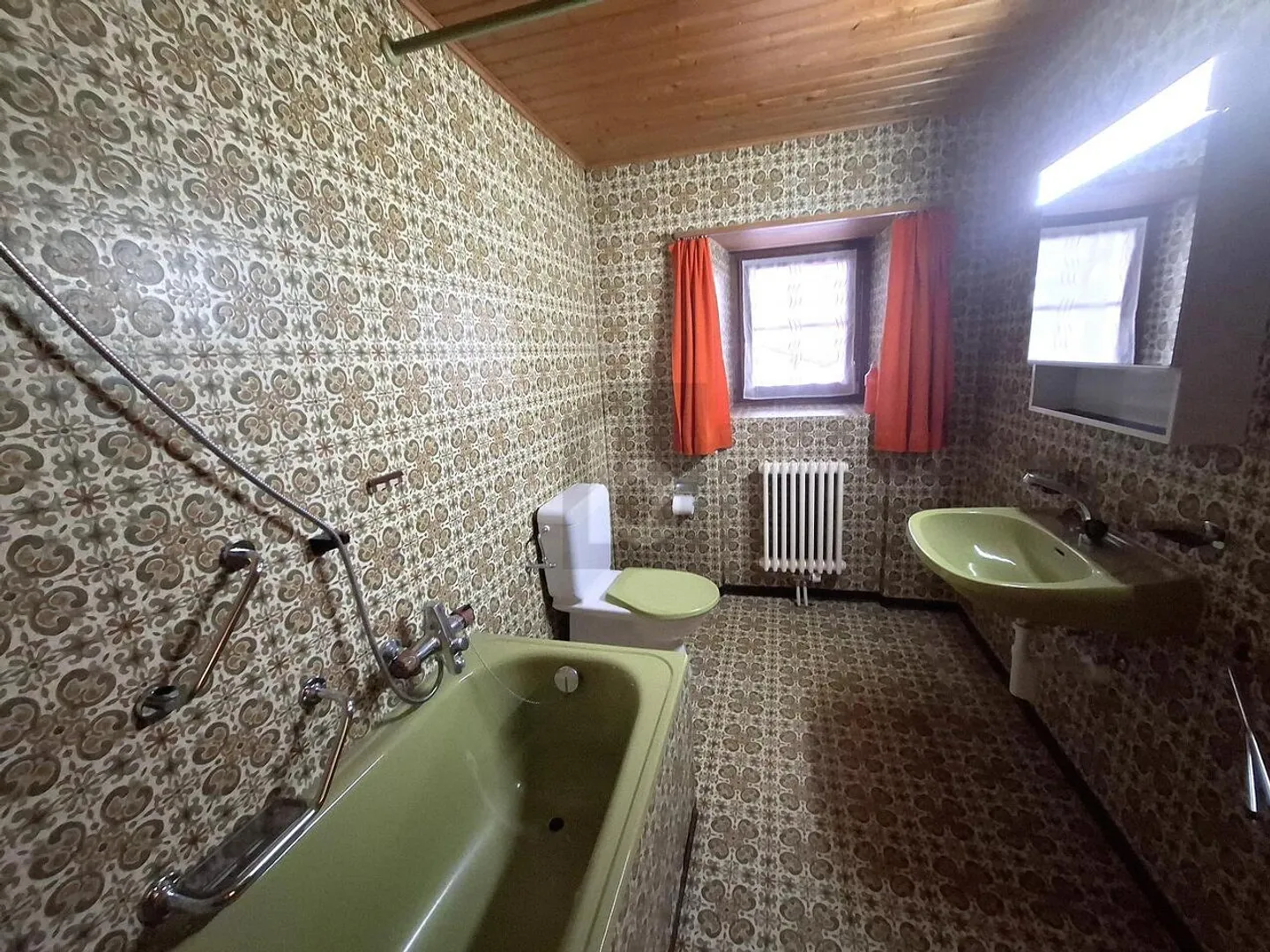 HÜBSCHE DORFHAUS MIT KREATIVEM POTENZIAL - Foto 4 von 6