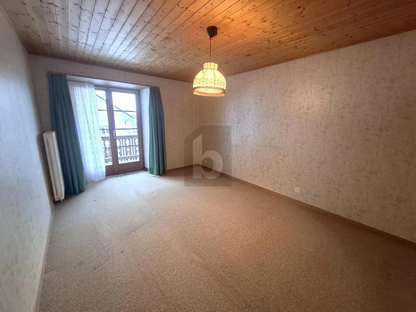 HÜBSCHE DORFHAUS MIT KREATIVEM POTENZIAL - Foto 5 von 6