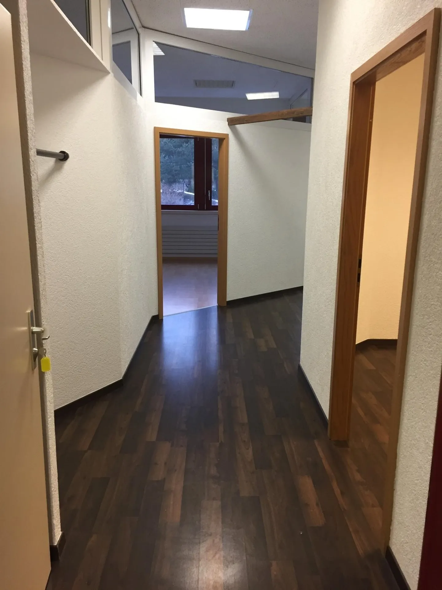 Surface administrative de 74m2 à Marly ! - Photo 1 sur 7