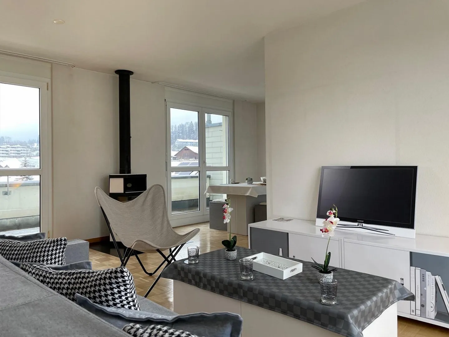 Beautiful maisonette apartment with 3 outdoor areas to relax - Photo 4 of 5