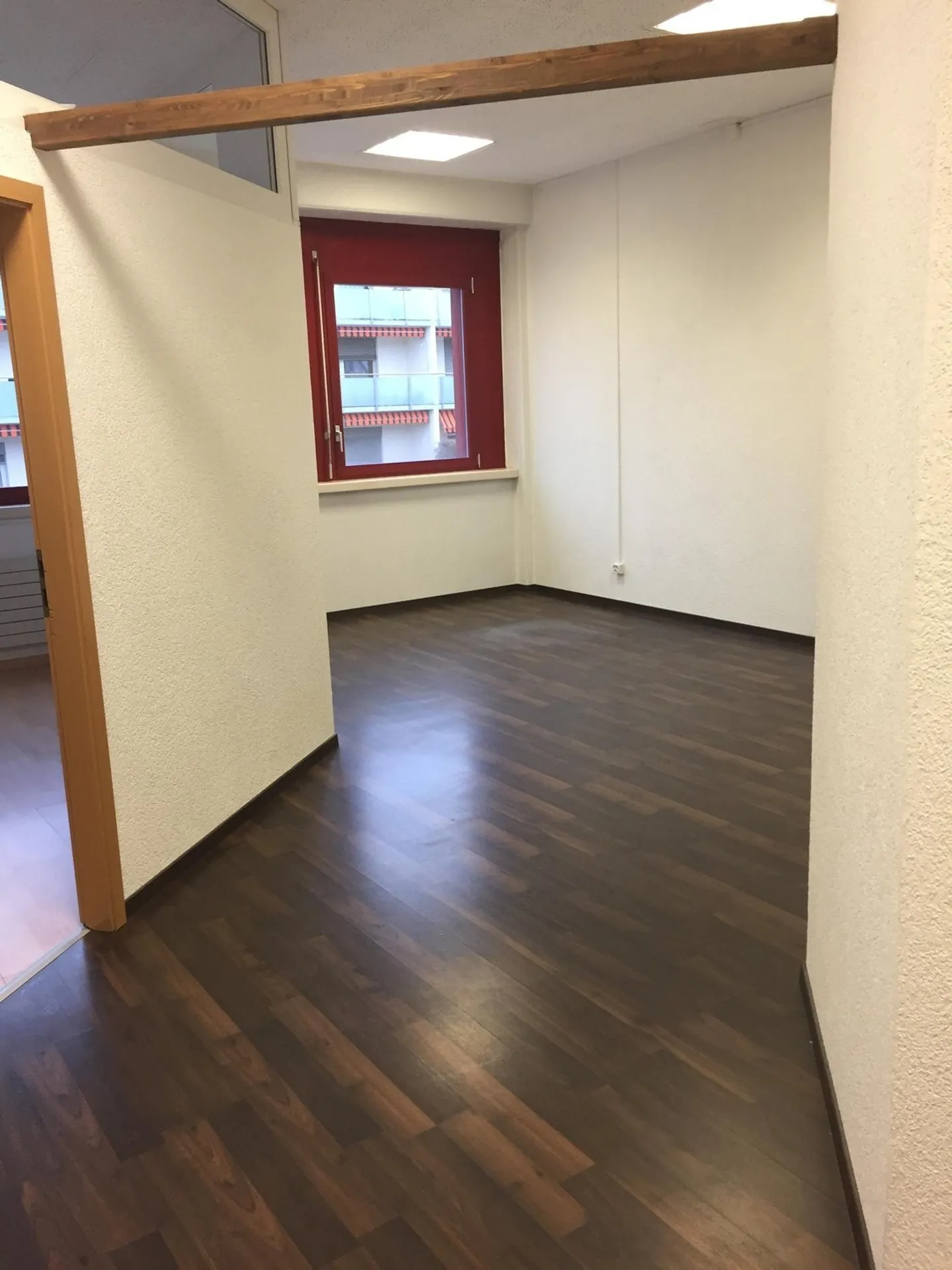 Surface administrative de 74m2 à Marly ! - Photo 2 sur 7