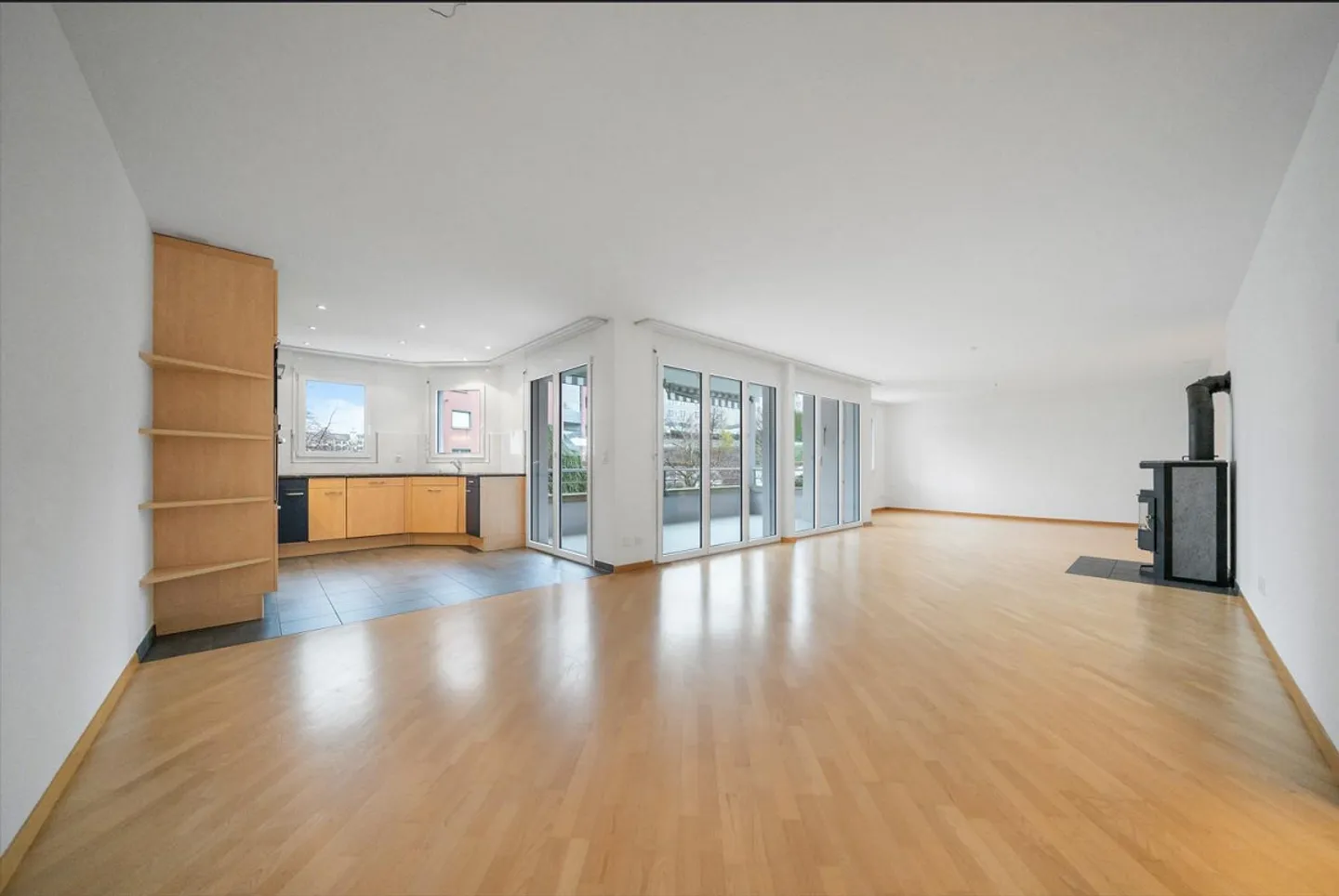 Appartamento familiare con ottimi servizi - Foto 5 di 13