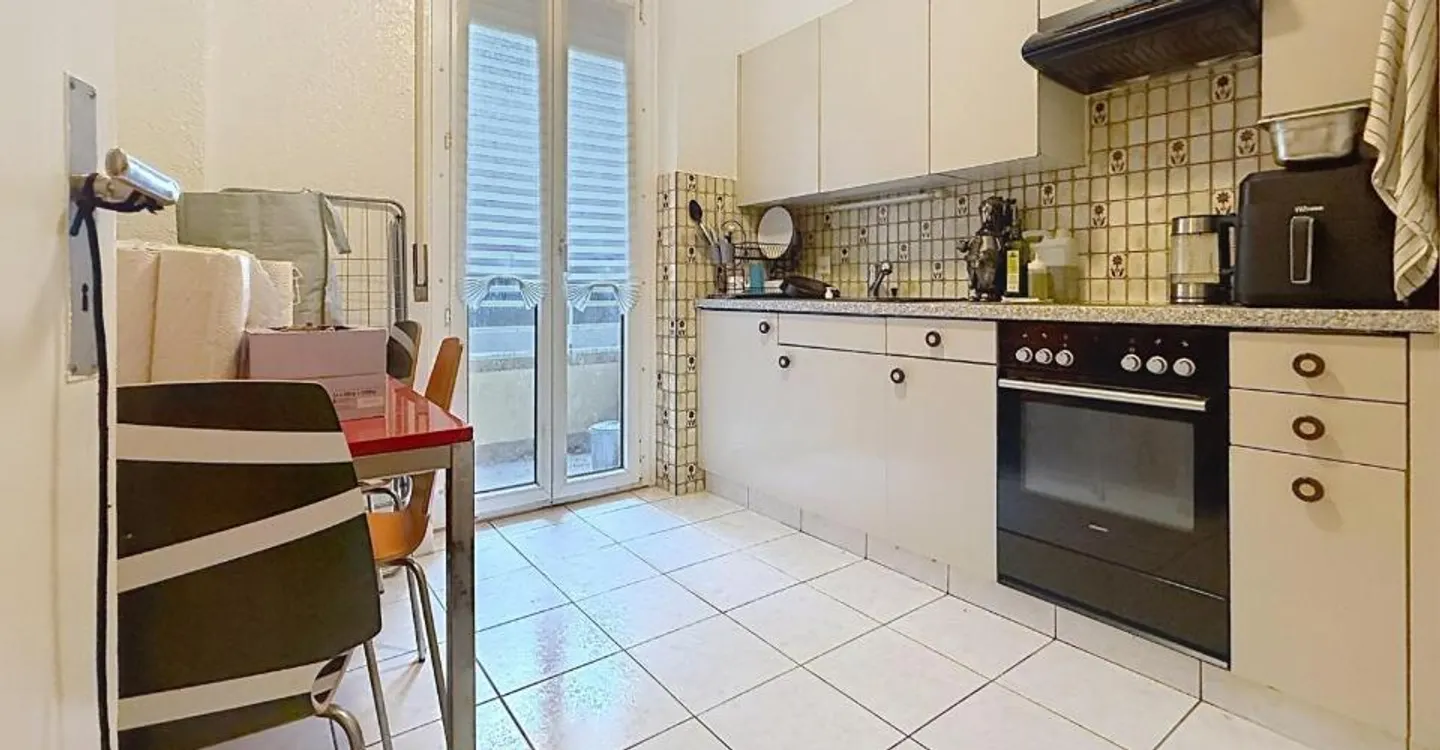 Large studio available in the heights of Lausanne - Photo 2 of 8