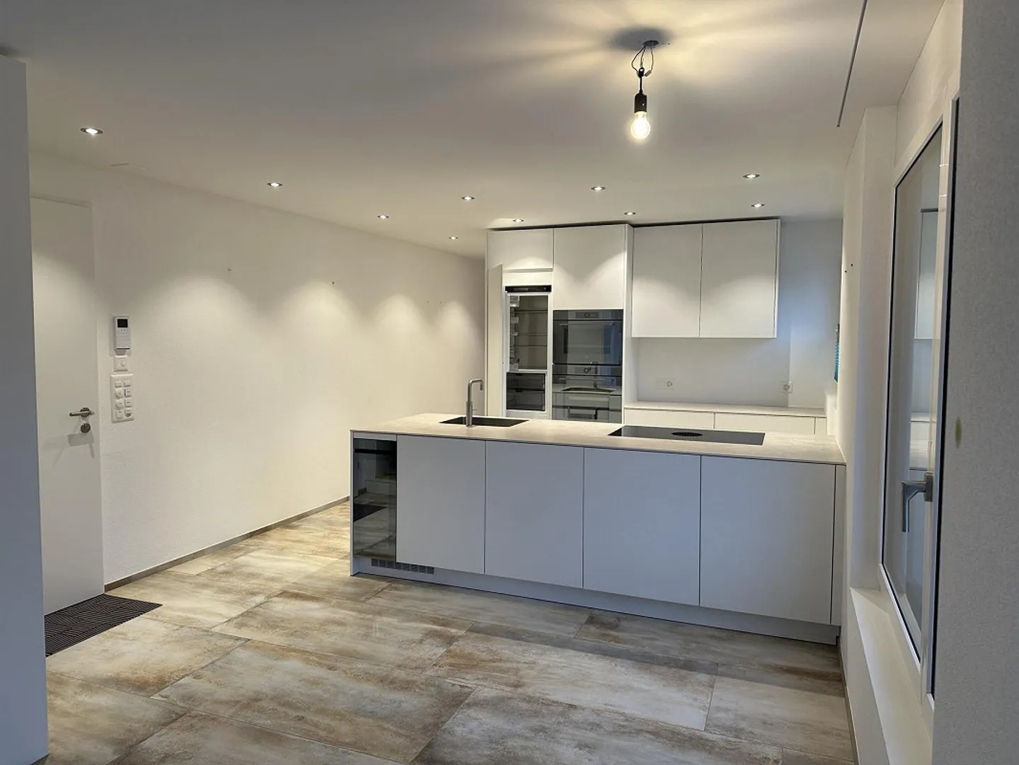 Appartement de jardin 2,5 pièces dans un emplacement calme et central - Photo 6 sur 30