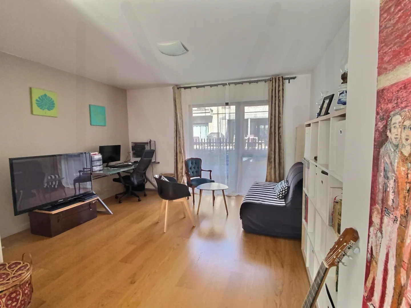 House with 5.5 rooms offering spacious areas and plenty of storage space - Photo 7 of 13