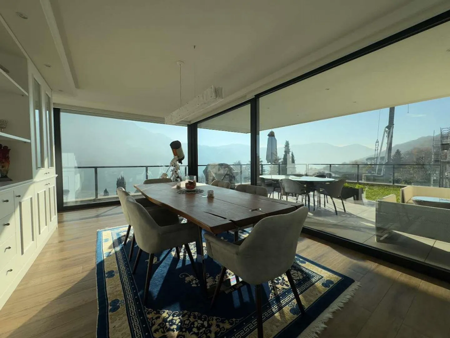Villa ultramoderna vicino a TASIS - Foto 4 di 13