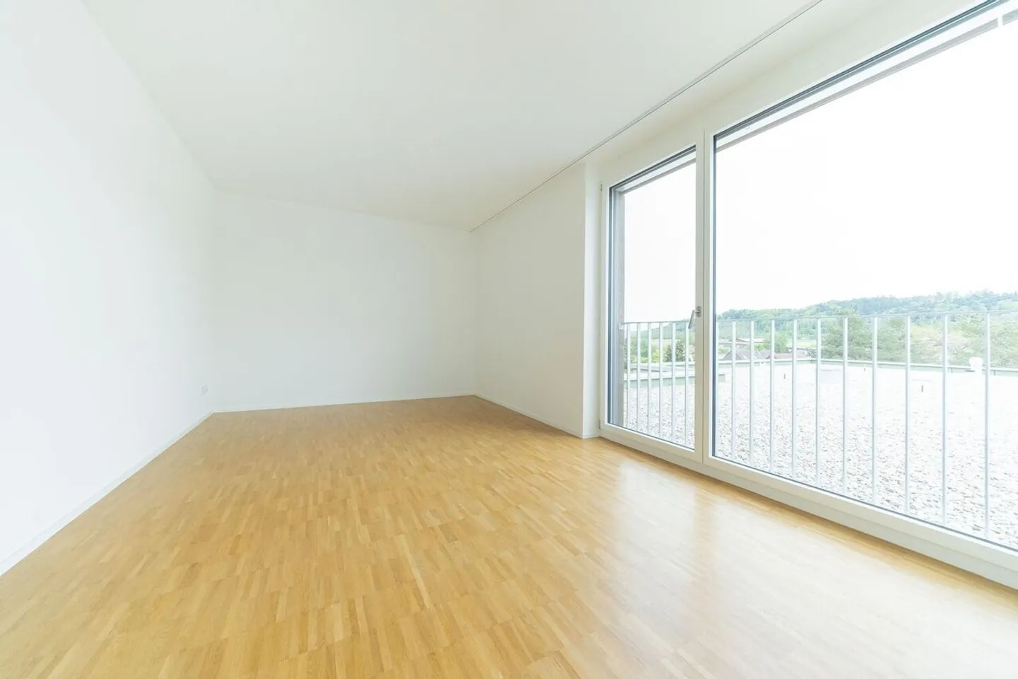 Apartment for rent - Photo 4 of 11