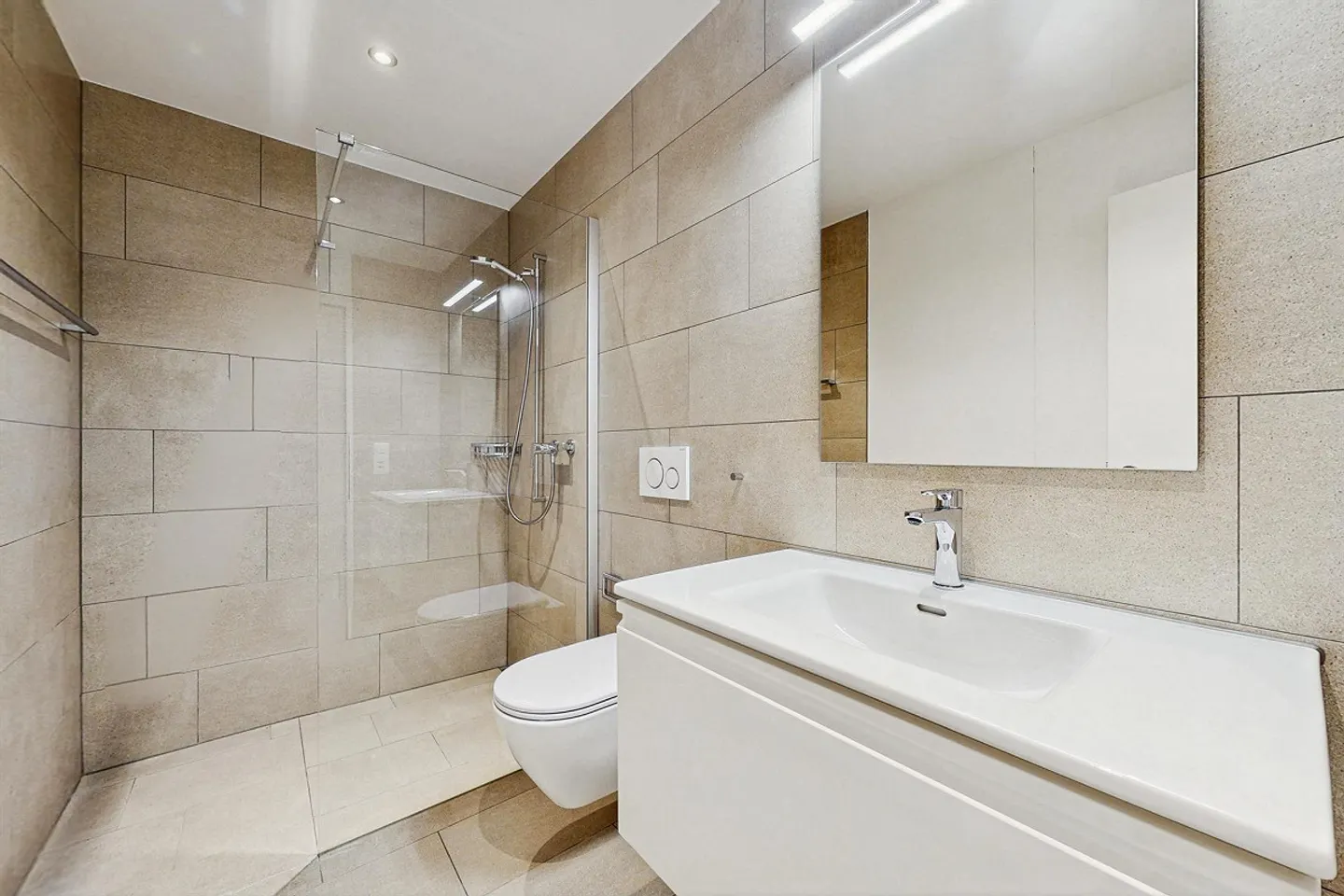 Vivere spazioso e moderno! - Foto 4 di 10