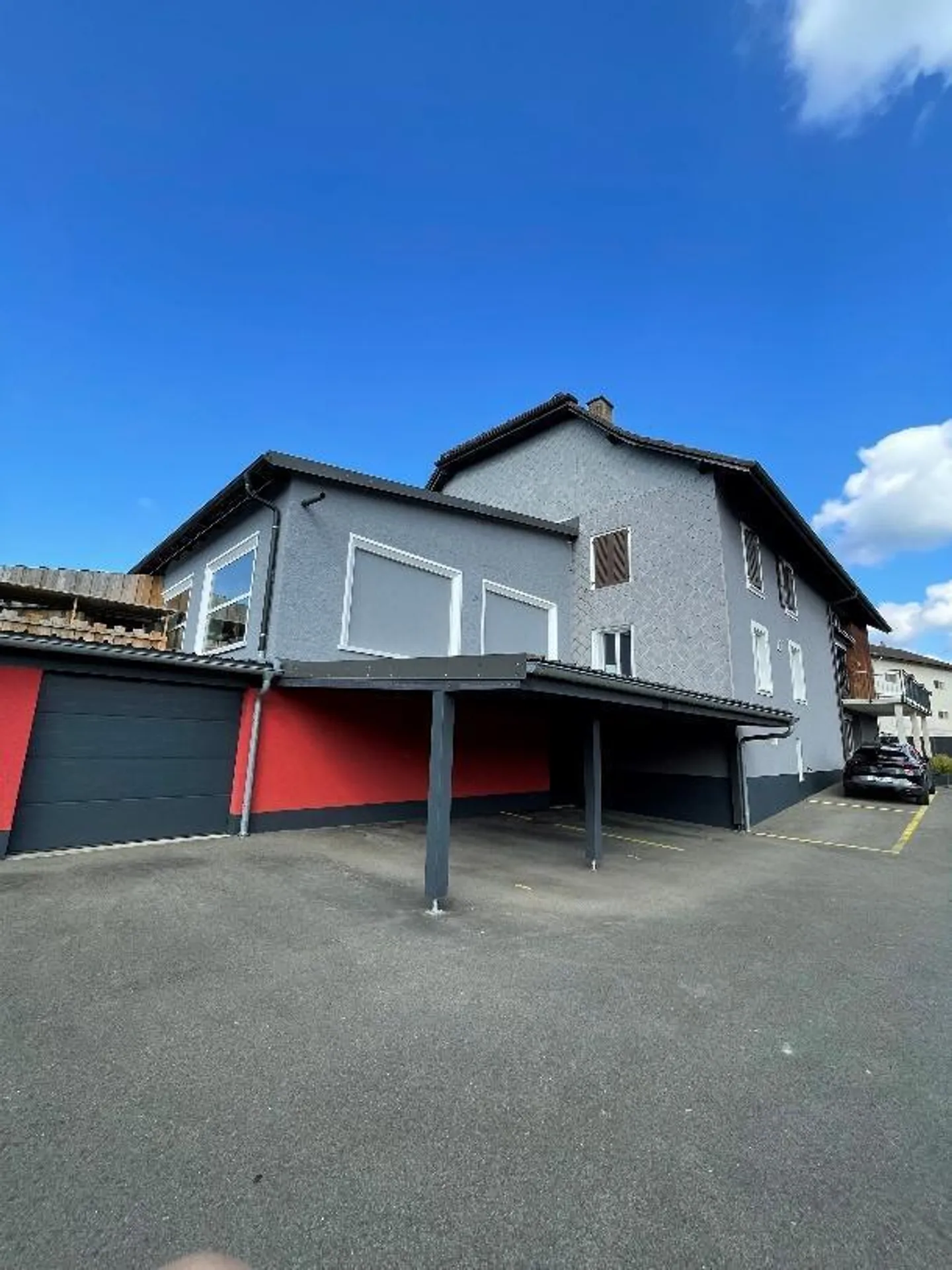 Bellissimo edificio con 4 appartamenti e un bar/ristorante - Foto 17 di 17
