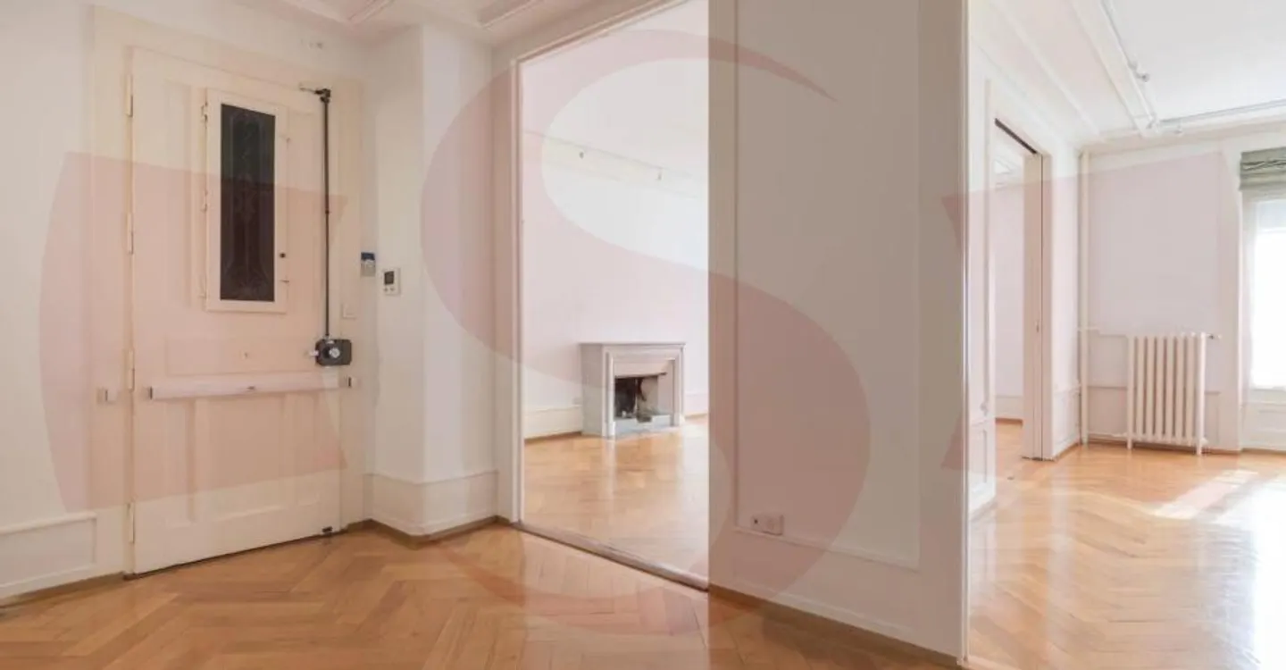 Superb 7-room apartment in an old building - Photo 5 of 10