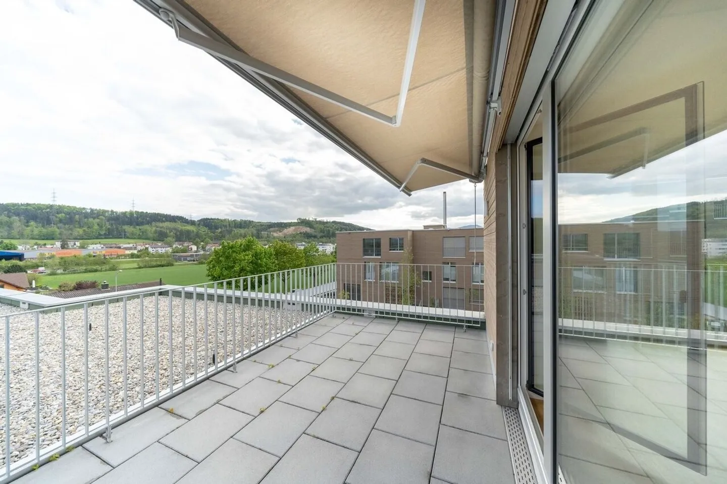 Apartment for rent - Photo 10 of 11