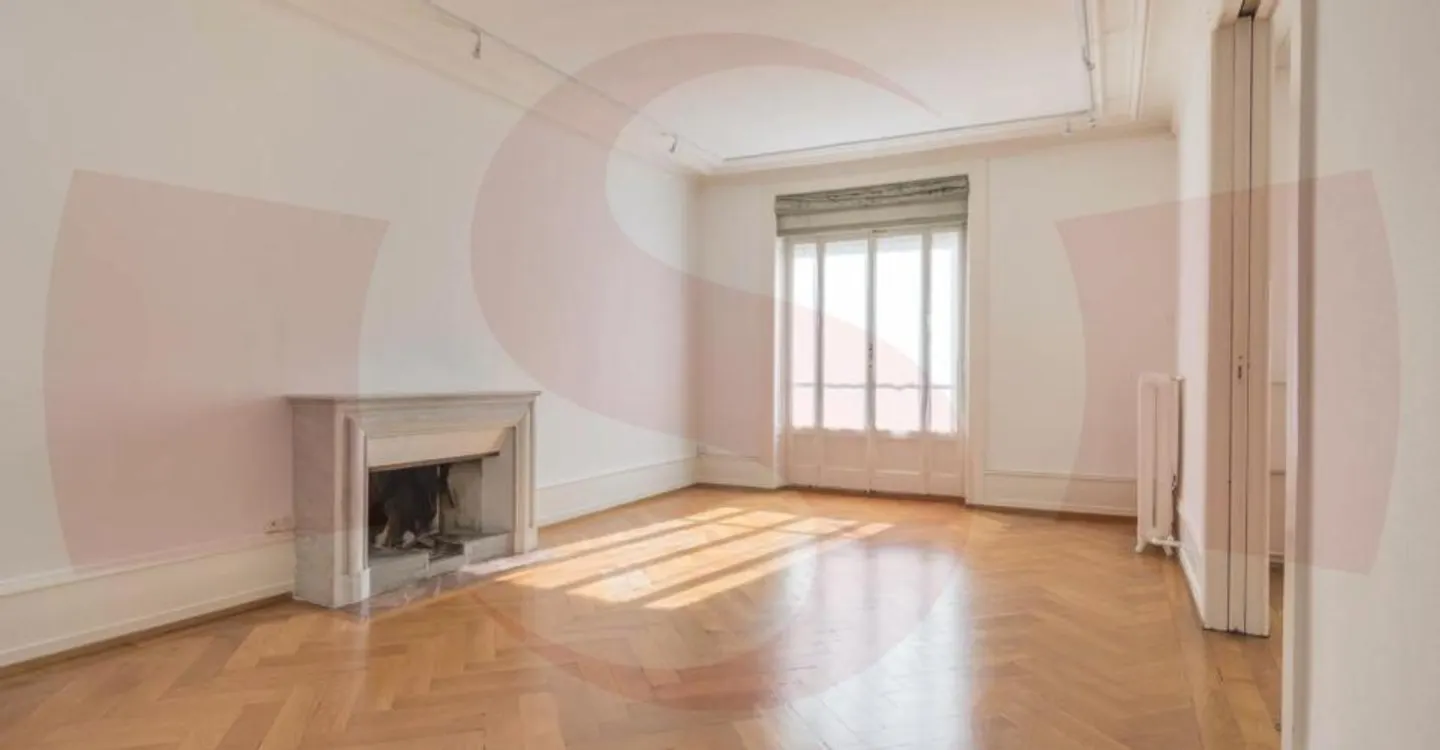 Superb 7-room apartment in an old building - Photo 7 of 10