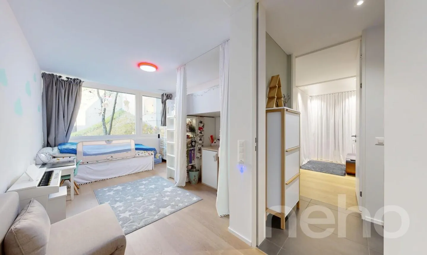 Appartamento con Terrazza Spaziosa Direttamente sulla Limmat - Foto 8 di 11