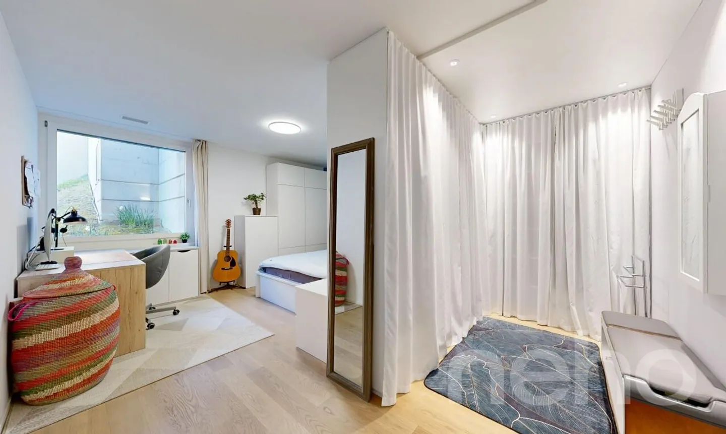 Appartamento con Terrazza Spaziosa Direttamente sulla Limmat - Foto 9 di 11