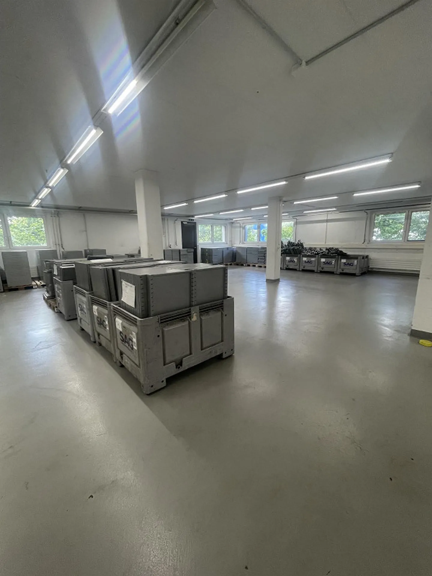 Officina/Magazzino inclusi spazi puliti e uffici su 2 piani - Foto 17 di 19