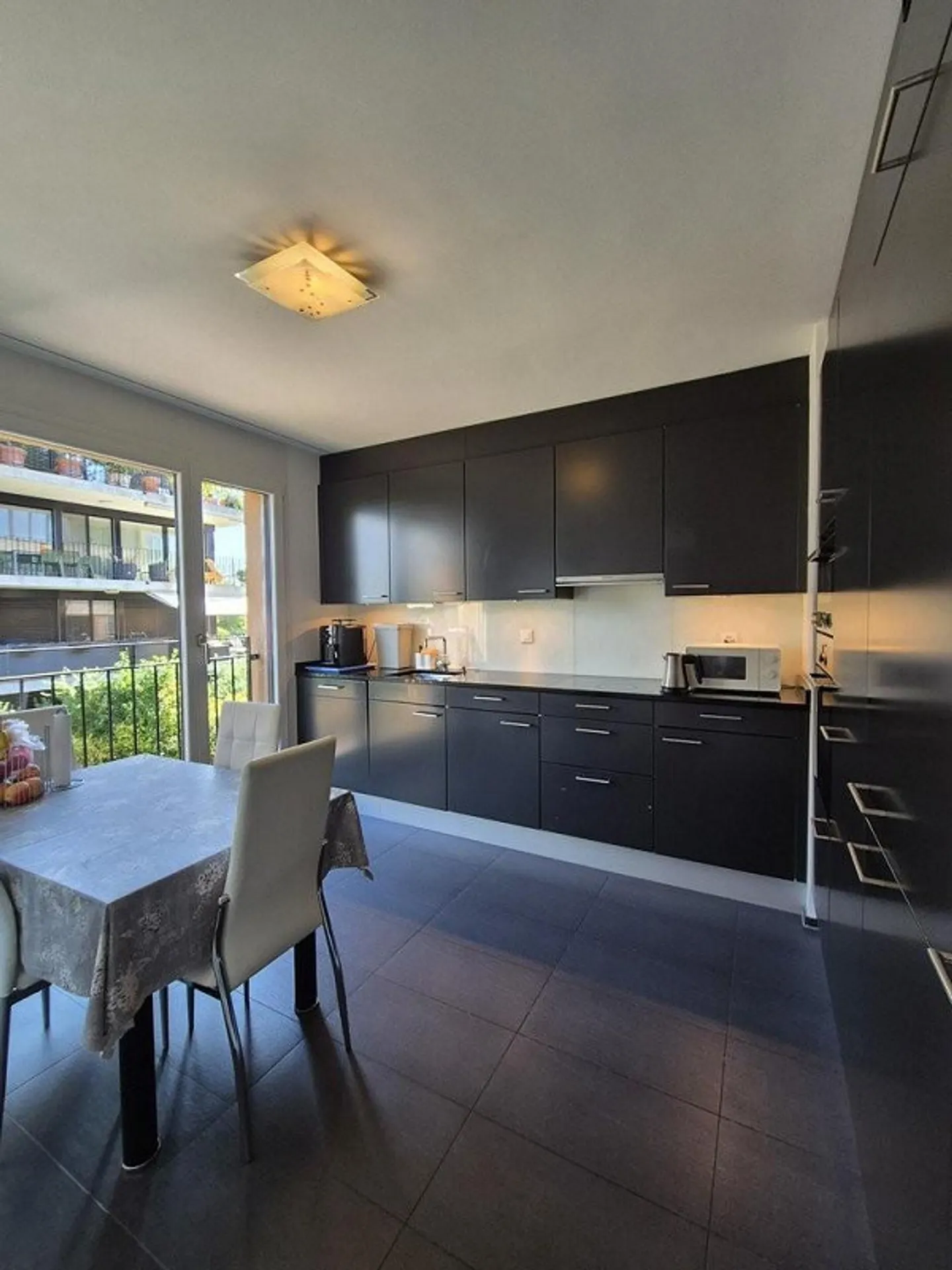 Grosszügige Maisonette in Allschwil - Foto 2 von 12