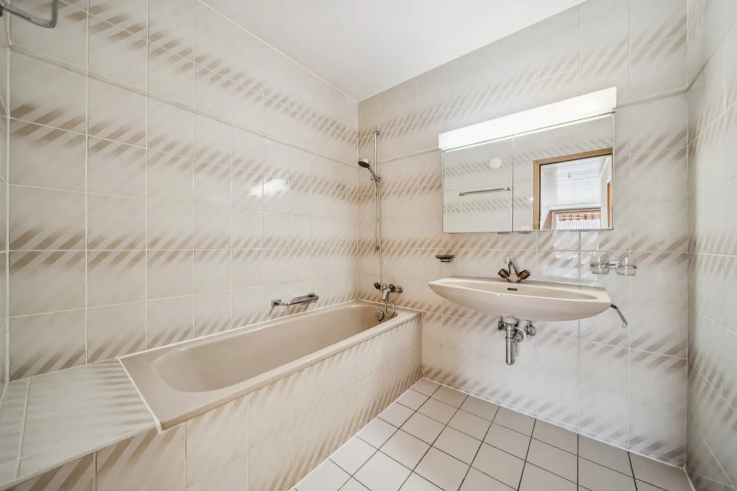 First rent offered! Magnificent 3.5 room apartment in Renens - Photo 10 of 11