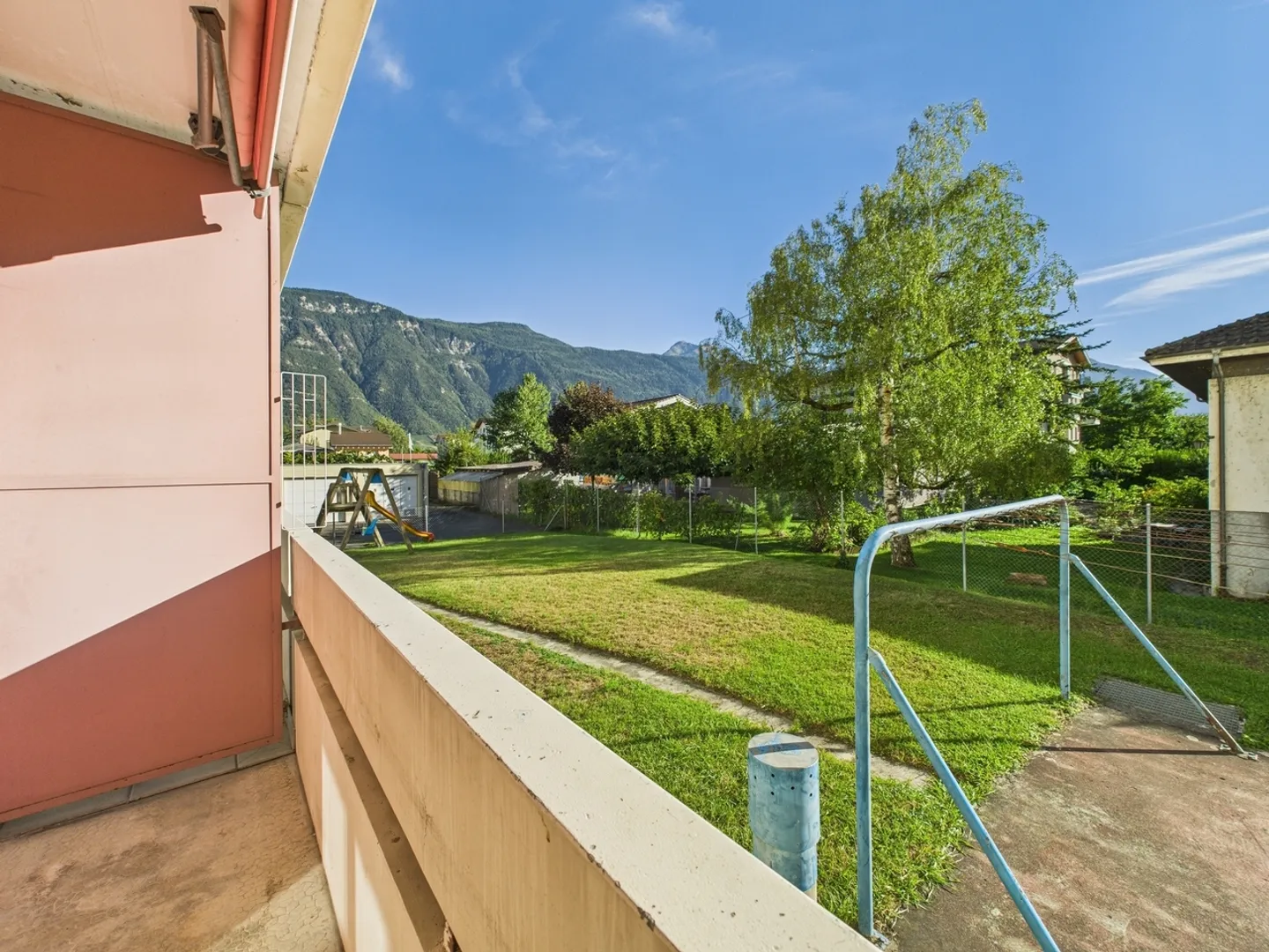 Charming 3.5-room apartment in Fully with stunning view - Photo 9 of 12