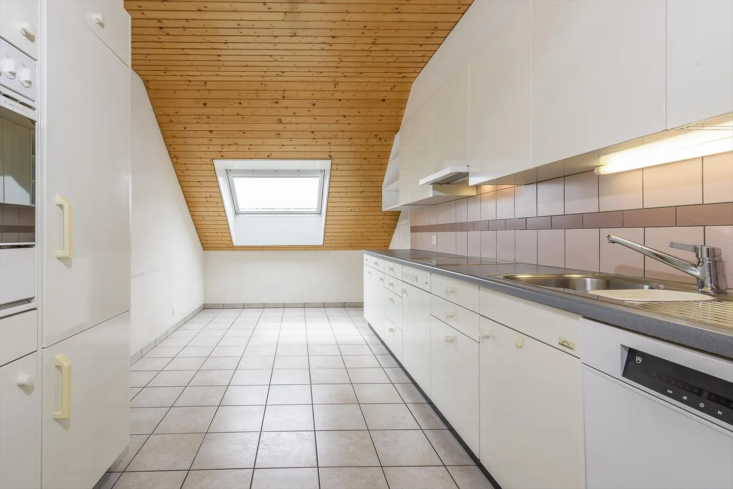 Offer yourself a pleasant living environment - Photo 2 of 9