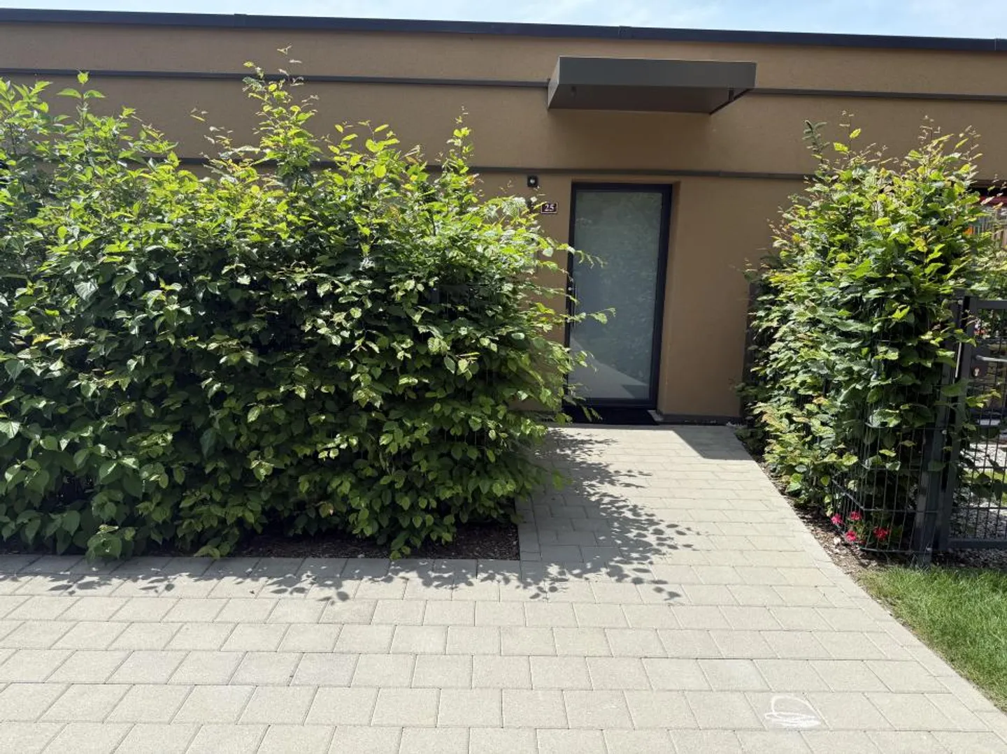 Grande appartamento di lusso, discreto, come nuovo, con vista sul Moléson, prato e terrazza. - Foto 4 di 11