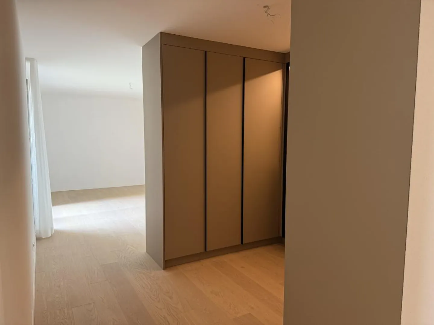 Grande appartamento di lusso, discreto, come nuovo, con vista sul Moléson, prato e terrazza. - Foto 8 di 11