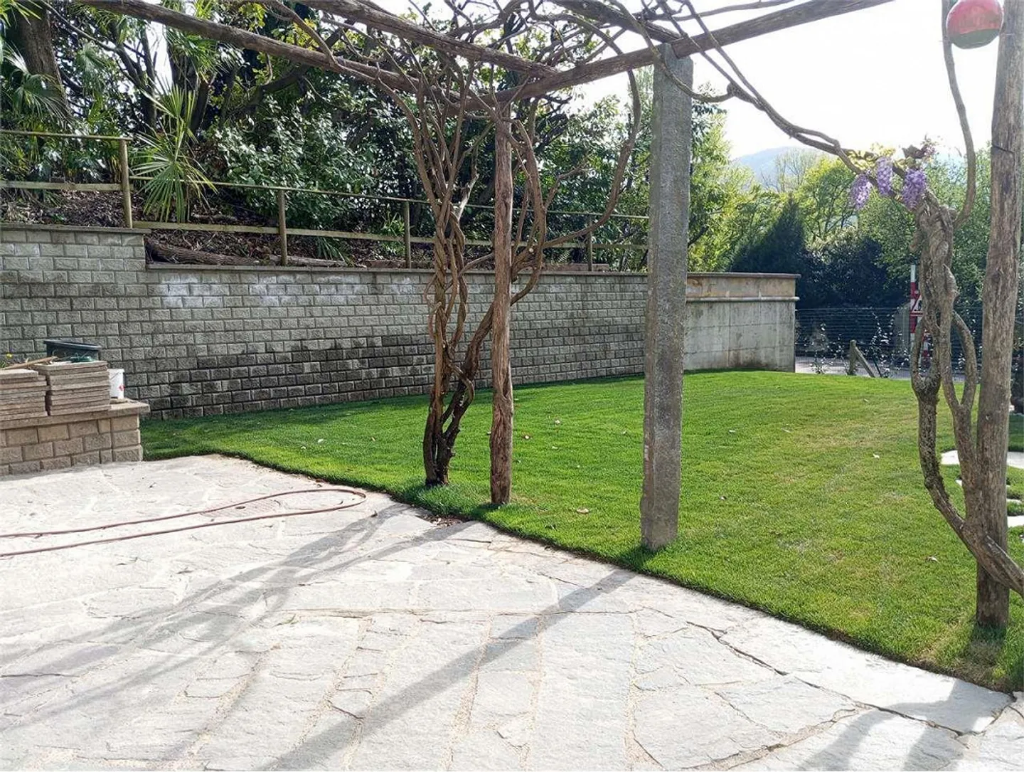 Figino - Elegant 3.5-room apartment with private garden and open view of the surrounding area - Photo 9 of 11