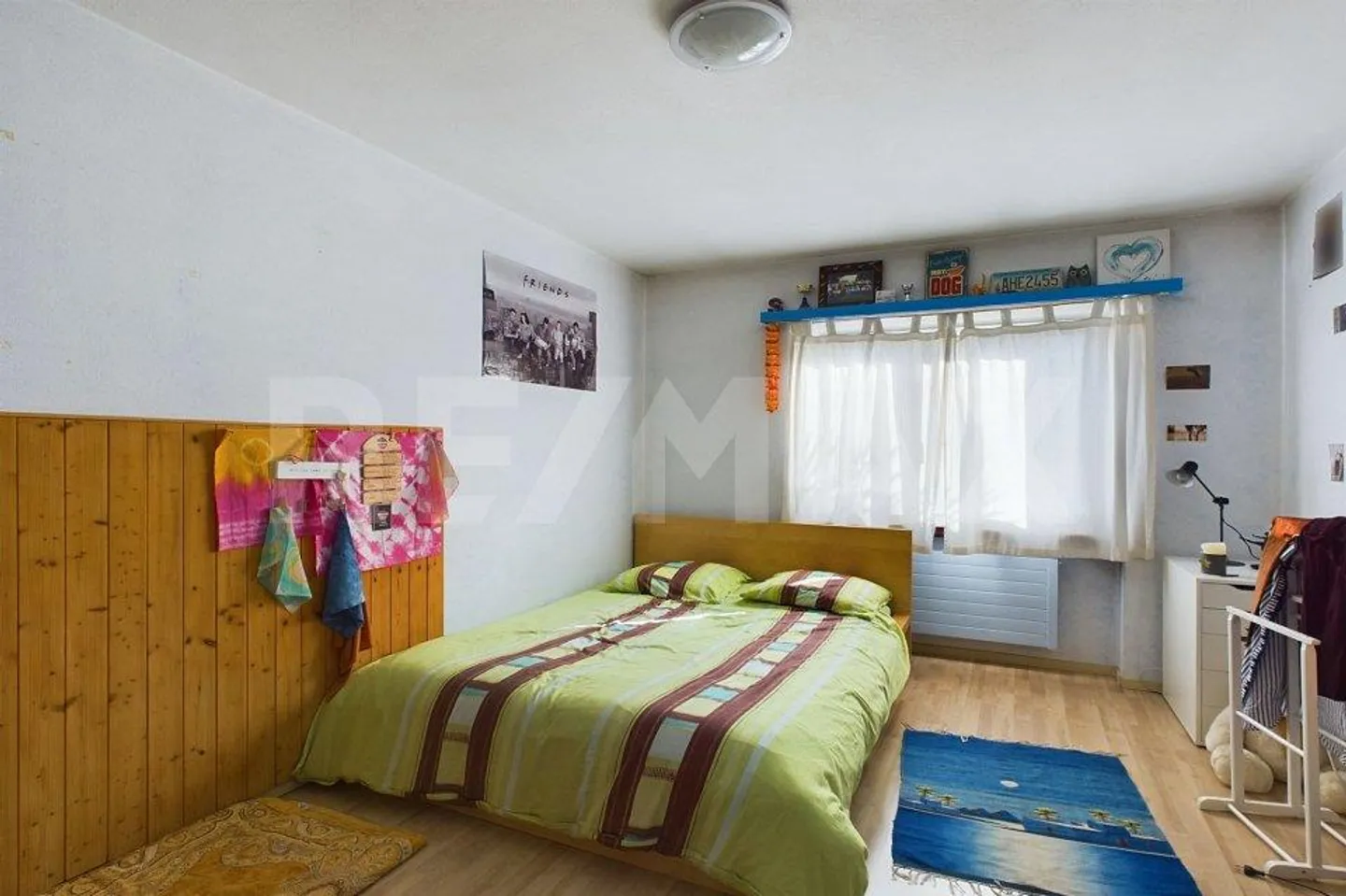 Villa mit großem Garten, Parkplätzen und Garage - Foto 9 von 12