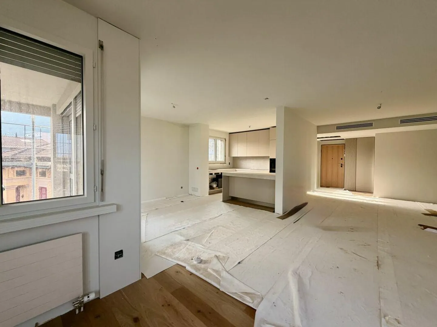 LUGANO-LORETO · RESIDENZA CASSARINETTA · 5.5-ZIMMER-WOHNUNG MIT PRIVATGARTEN - Foto 3 von 8