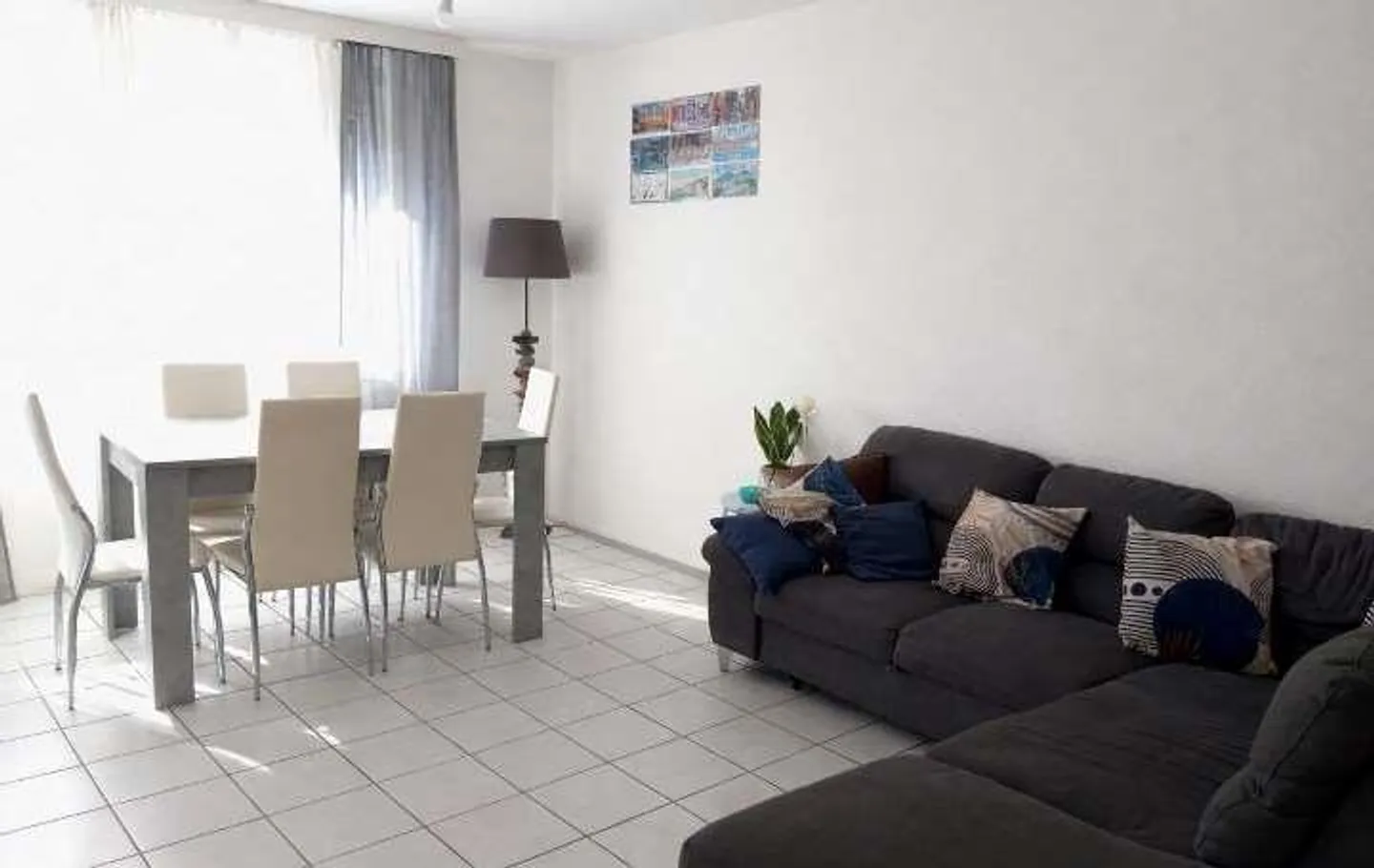 Appartement lumineux de 4,5 pièces dans un quartier résidentiel calme - Photo 1 sur 13
