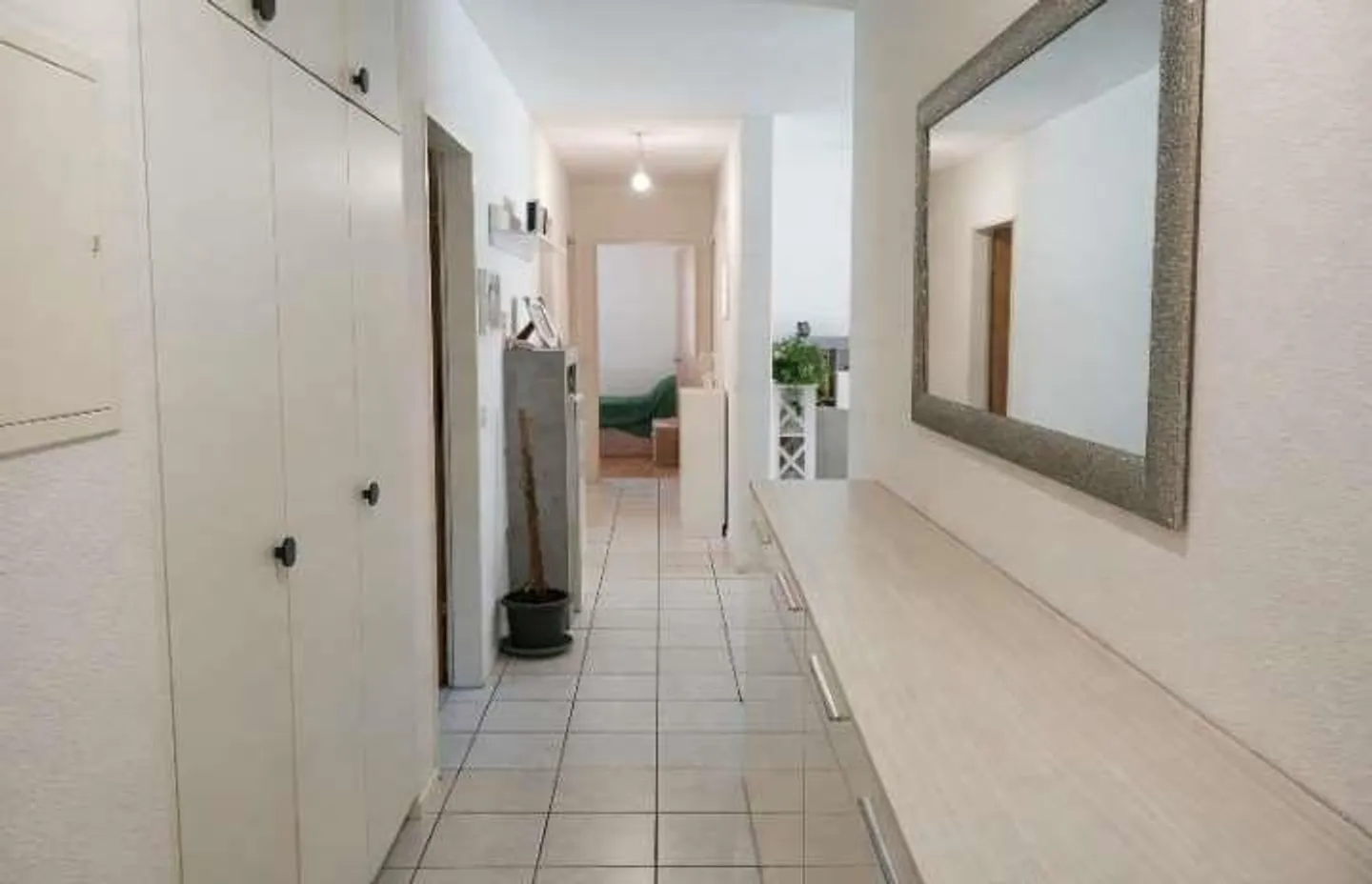 Appartement lumineux de 4,5 pièces dans un quartier résidentiel calme - Photo 6 sur 13