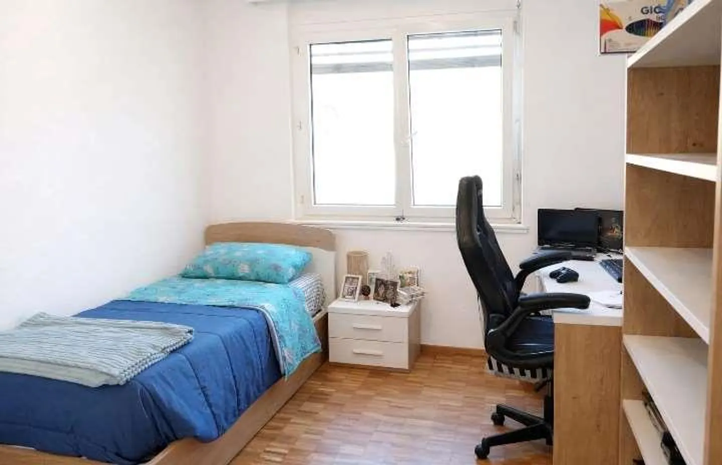 Appartement lumineux de 4,5 pièces dans un quartier résidentiel calme - Photo 9 sur 13