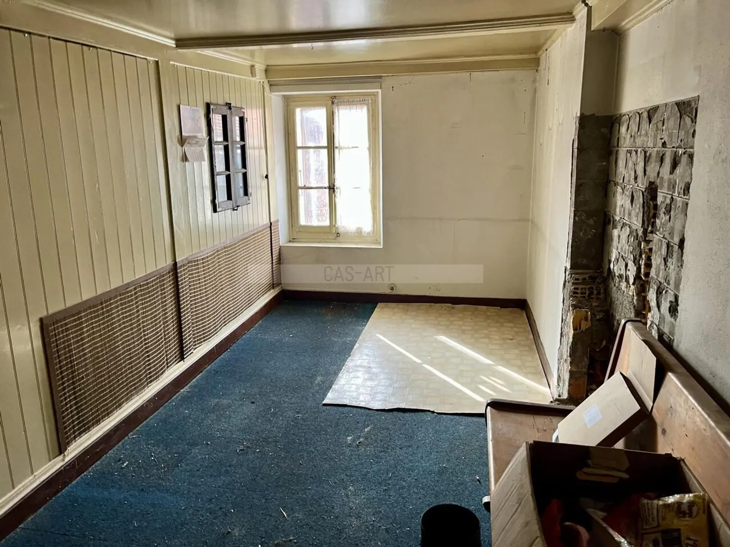 Charming Renovation Project Home - Photo 10 of 14