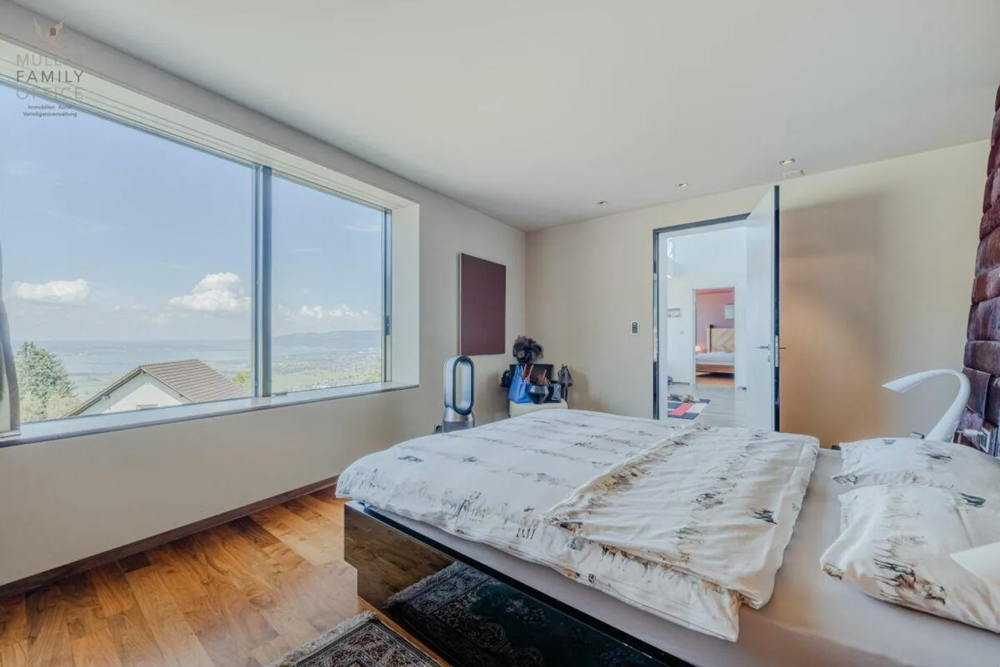 Villa di design di lusso da sogno con vista fantastica sul lago e appartamento - Foto 11 di 15