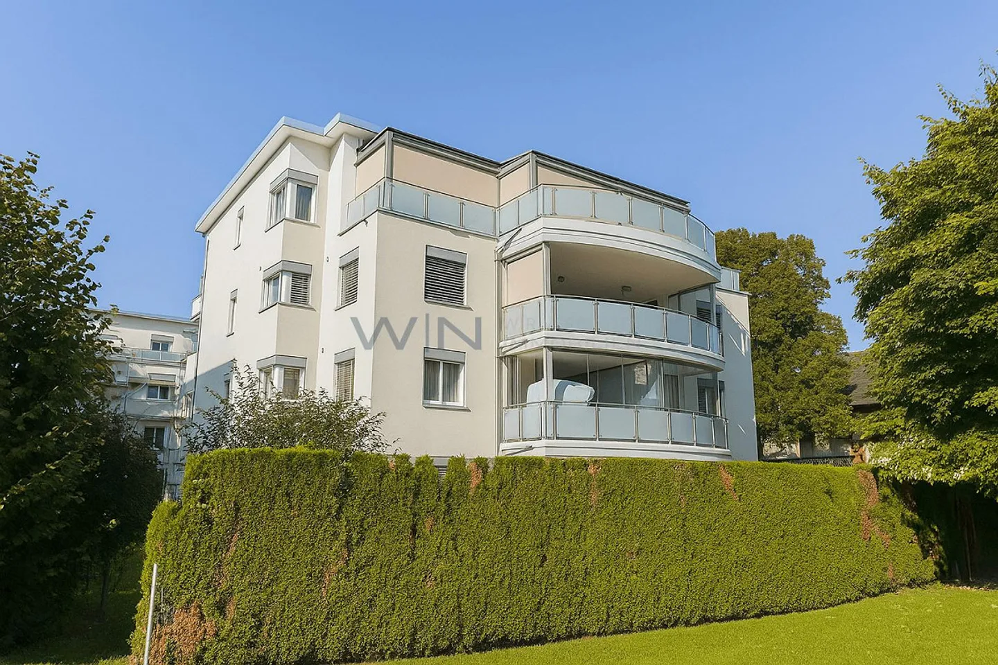 Modernes Apartment mit Balkon - Foto 1 von 7