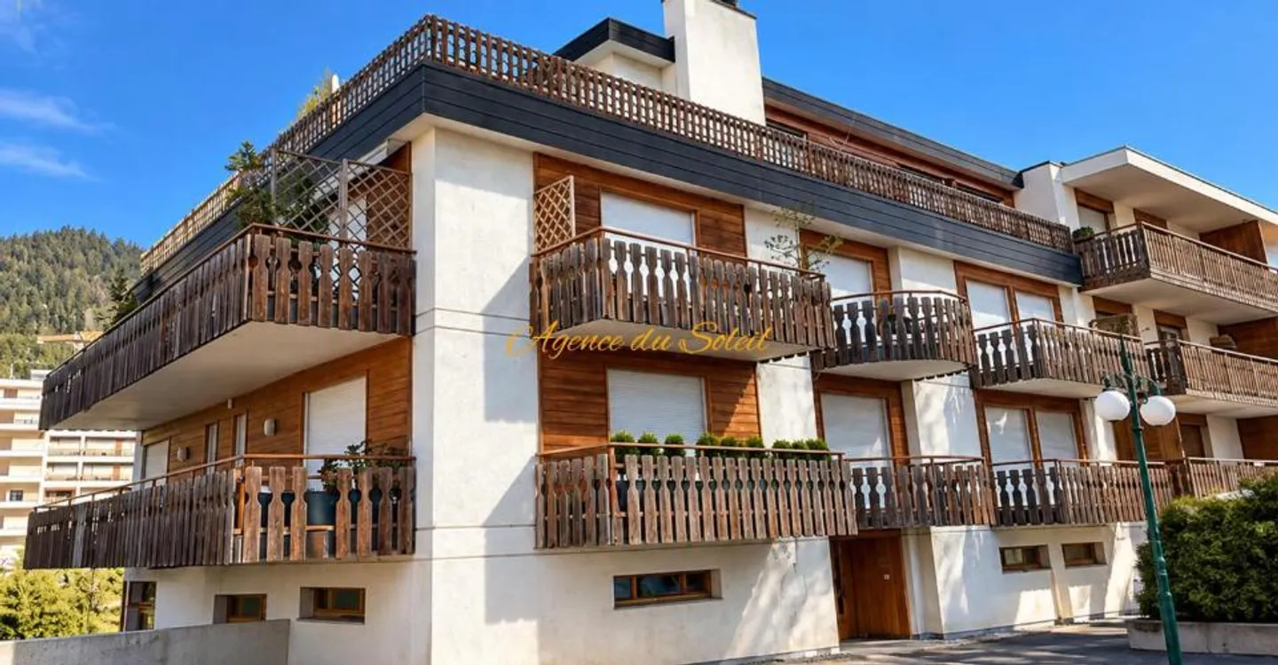 Adorable renovated pied-à-terre in the heart of Crans with a beautiful unobstructed view! - Photo 6 of 6