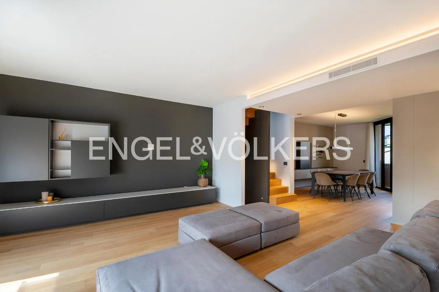 Duplex sofisticato con terrazza sul tetto - Foto 5 di 13