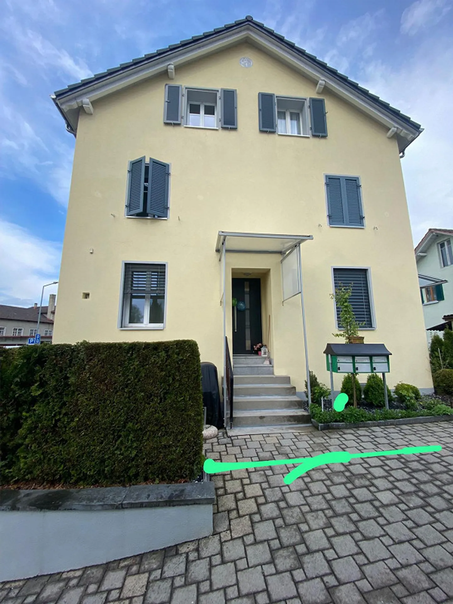 Bellissimo appartamento di 3 stanze con area salotto privata - Foto 1 di 16