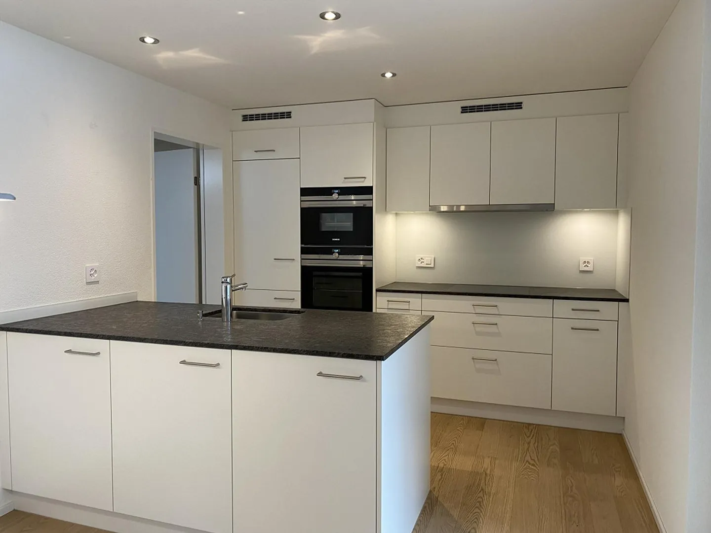 Appartamento 3.5 locali al 1° piano con grande ripostiglio - Foto 1 di 5