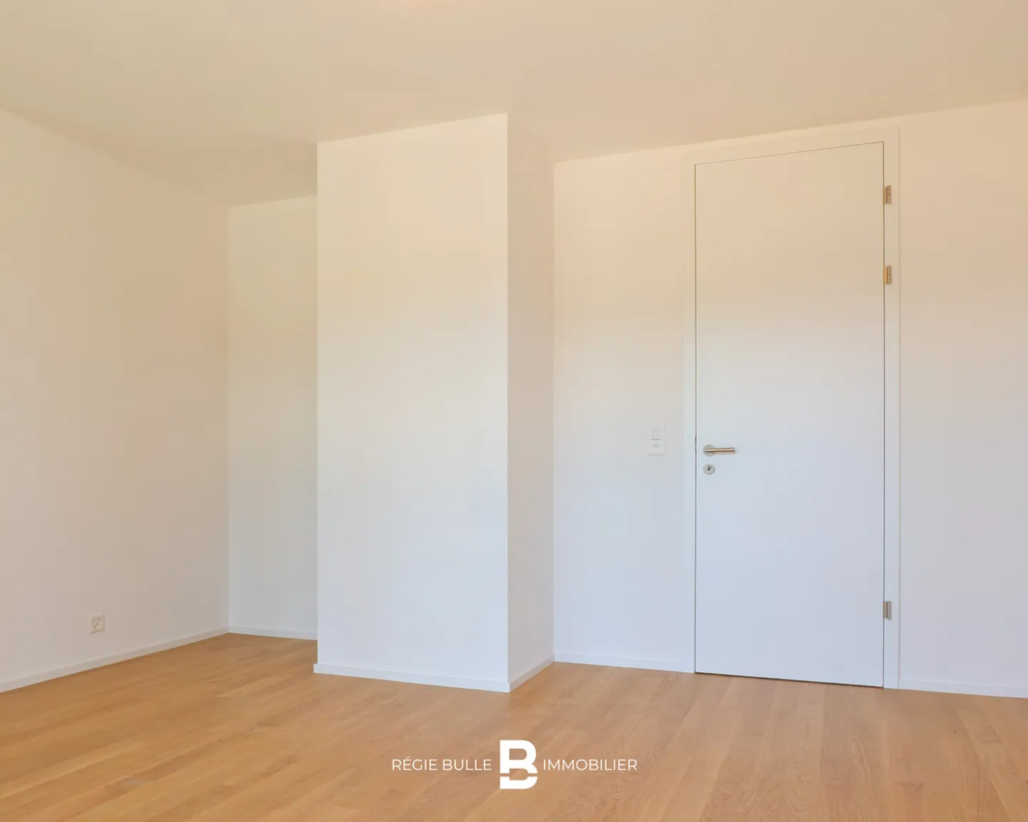 Modern Eco-Quarter Apartment - Photo 3 of 9