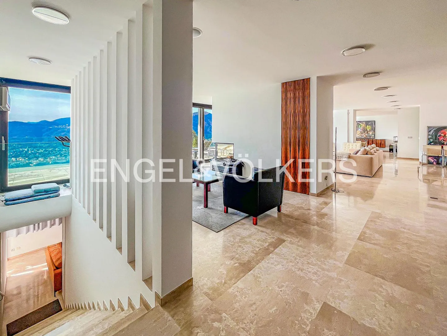 Duplex de rêve – où le style contemporain rencontre des vues imprenables sur le lac - Photo 11 sur 13