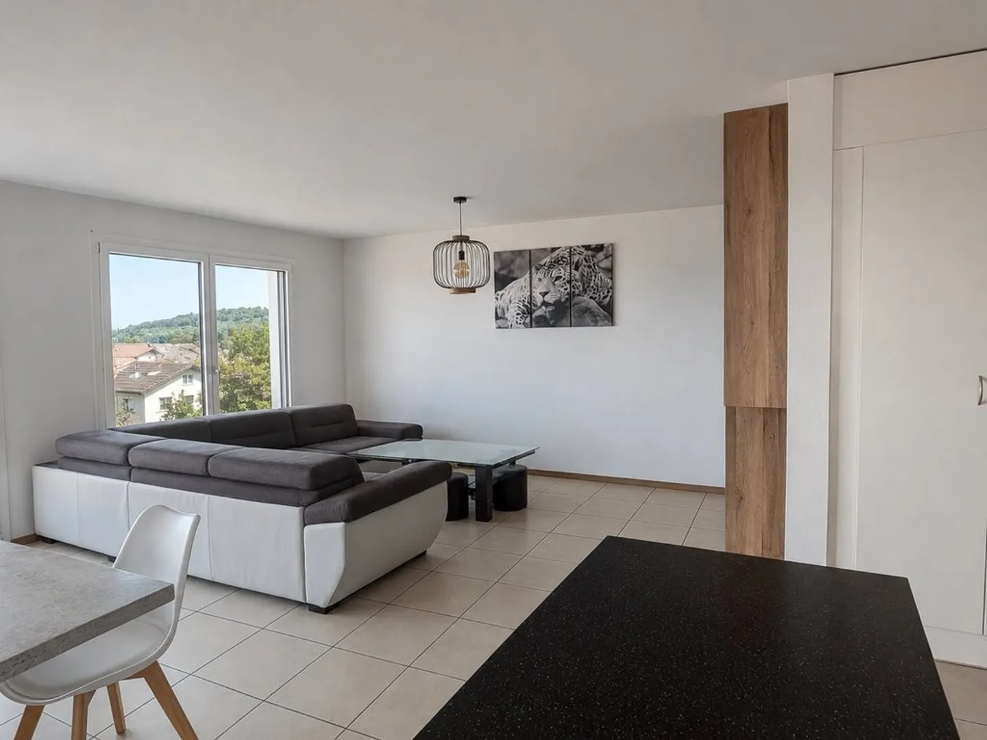 Apartment with 4.5 rooms on the 2nd floor - Photo 3 of 11