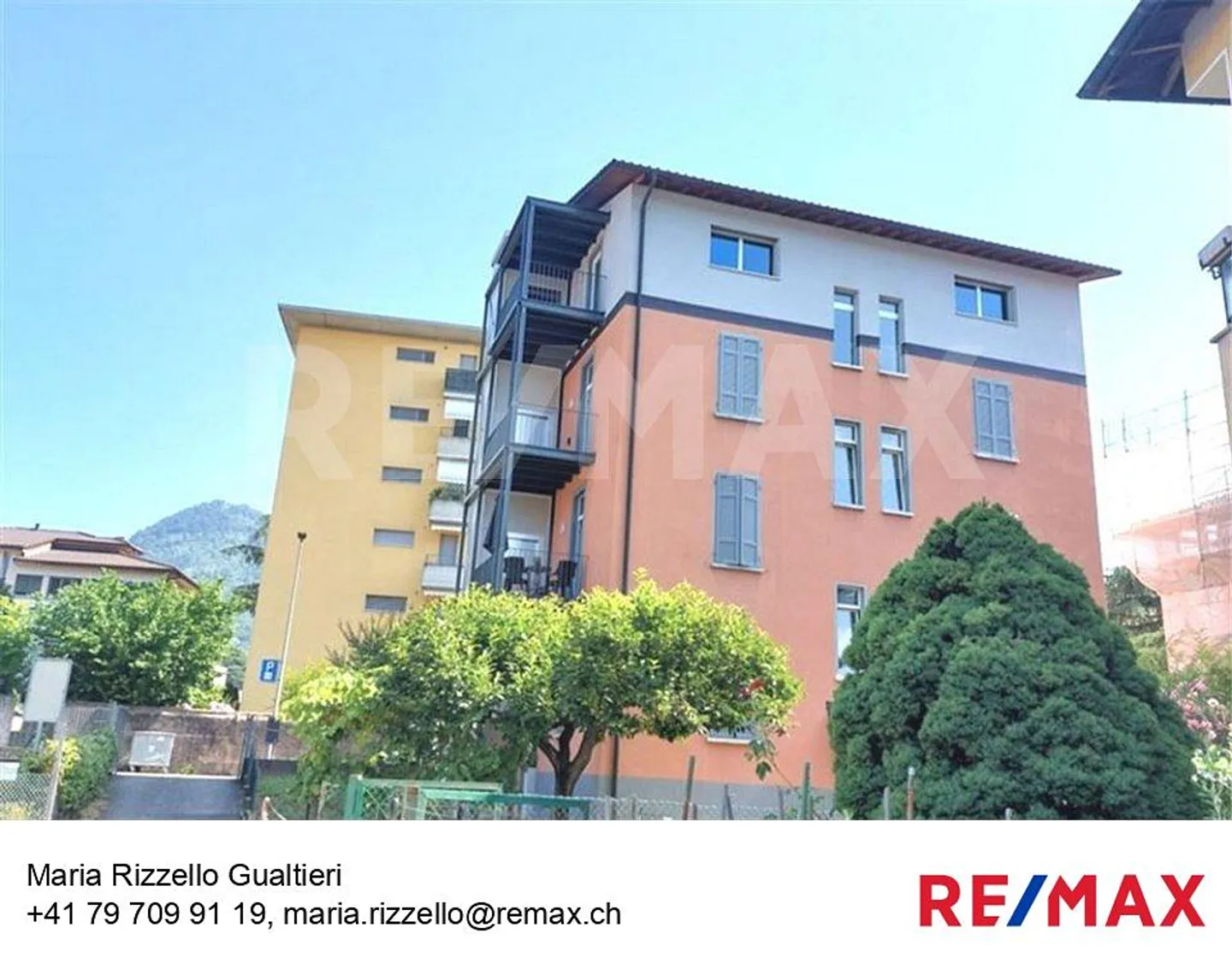 Appartamento Minergie con balcone e due posti auto - Foto 1 di 13