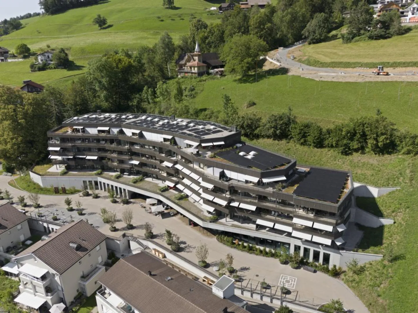 Vivere con vista lago e servizio - Foto 1 di 7